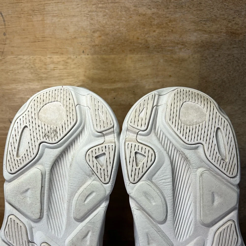 Hoka One One Clifton 9 REFLECTIVE Womens Size 11 Running Shoes Sneakers White - Picture 9 of 12